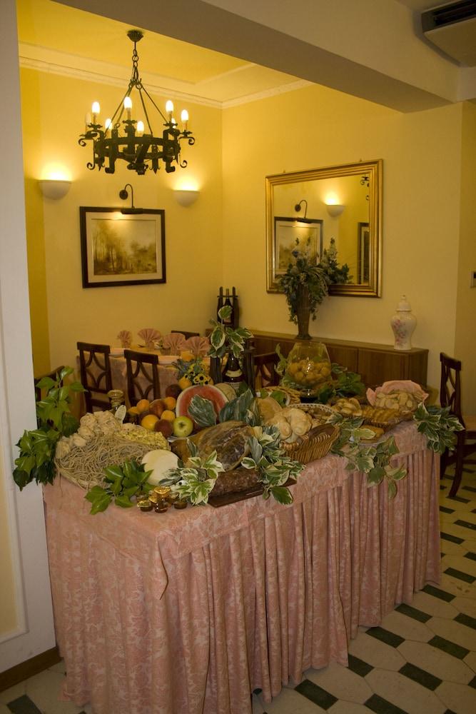 Hotel Arno Chianciano Terme Extérieur photo